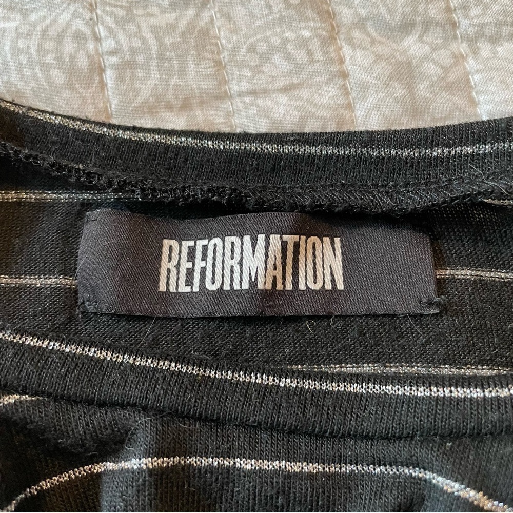 Reformation Black & Silver Metallic Stripe Short Sleeve Stretchy Tee Extra Small - Picture 6 of 9